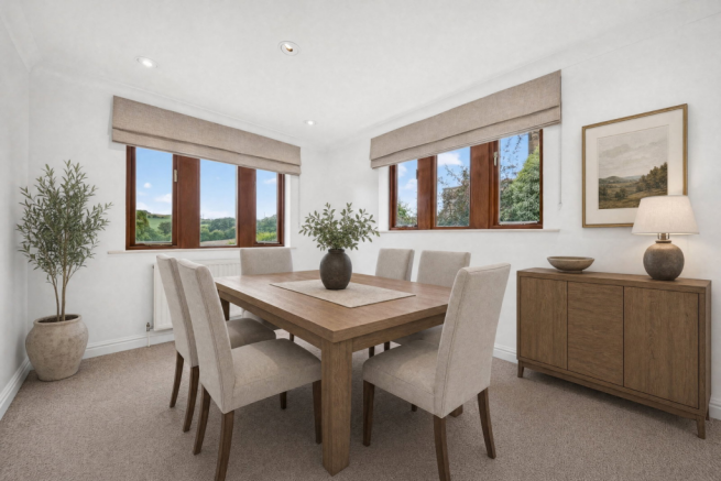 4 bed Detached for sale Image 6