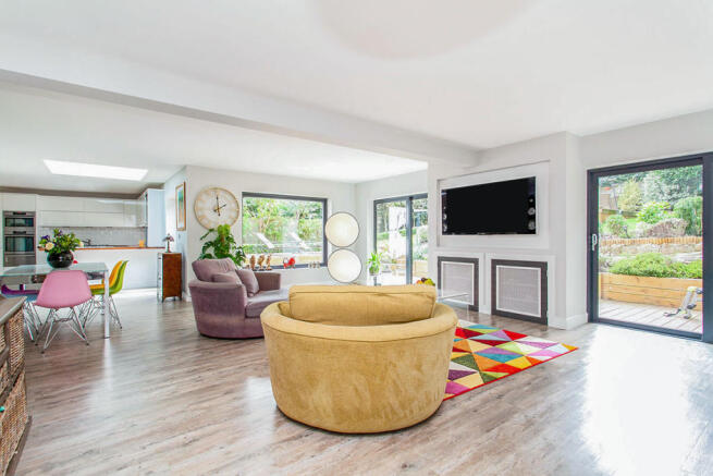 Living/Dining Area