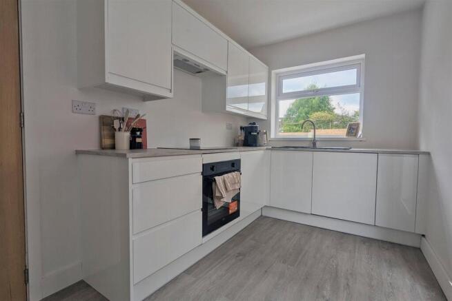 3 bed Semi-Detached Bungalow for sale Image 4