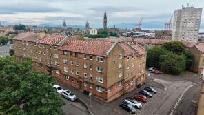 Flat Ground-2, 6, East Shaw Street, Greenock PA15 1PW