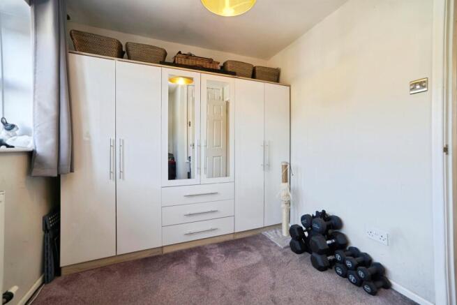 2 bed Terraced for sale Image 10