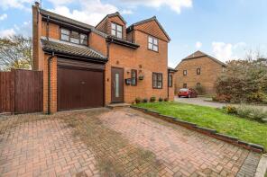 8, Bluebell Rise, Lightwater GU18 5YN