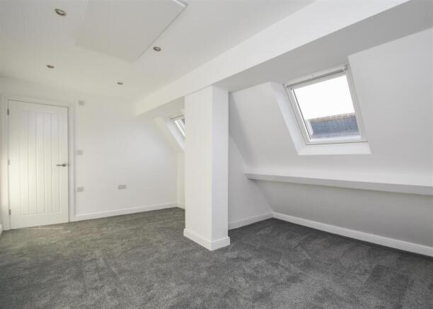 Flat 13, 267 Tettenhall Road-Bathroom Living Area.