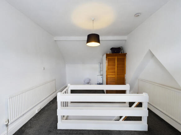 3 bed Terraced for sale Image 11