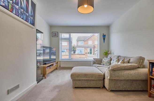 Lounge to front