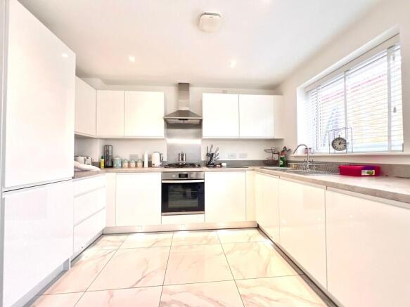 Cowslip Drive, Redcar, North Yorkshire, TS10 photo 5