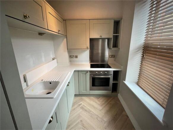 1 bed Apartment to rent Image 8