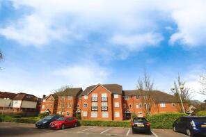 Flat 26, Bowling Court, Mildred Avenue, Watford WD18 7EH