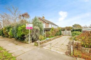 2, Aldsworth Avenue, Goring, Worthing BN12 4XQ