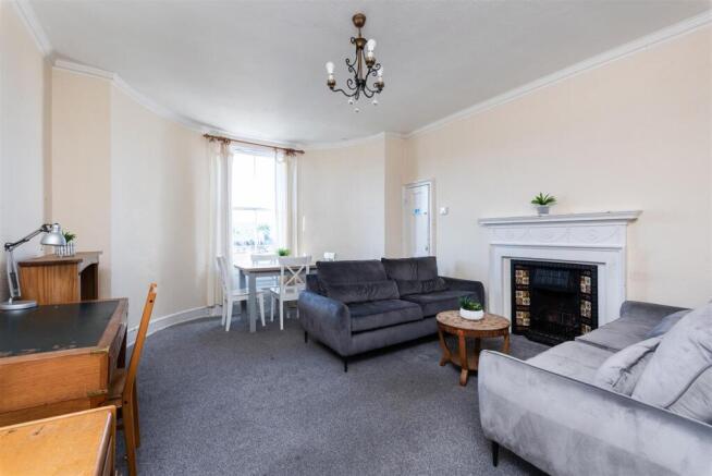 Top Floor Flat, 46 Rivers Street-7 (2).jpg