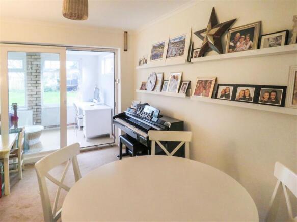 Dining Room.JPG