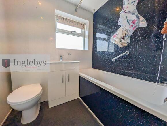 2 bed House for sale Image 11