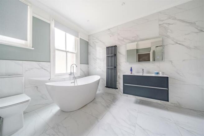 bathroom h.jpg