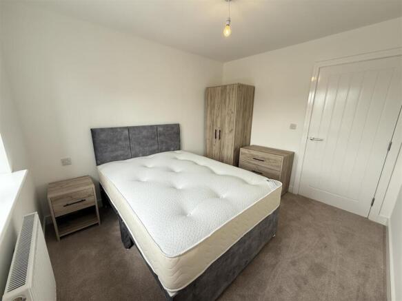 2 bed Apartment to rent Image 8