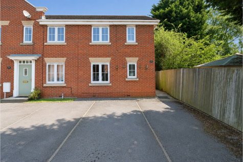 Lincoln Way, Chesterfield, S42