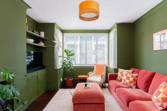 1L2R7FS - Living Room E.jpg