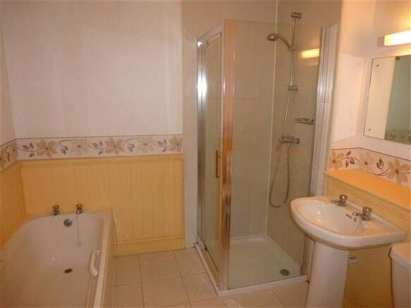 En-suite Bathroom
