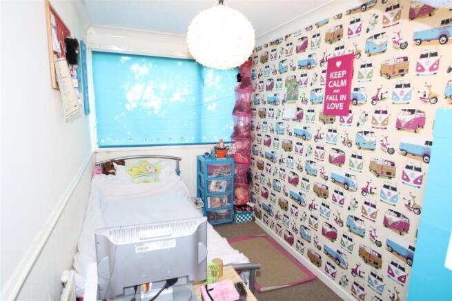 7 Gairloch Ave bed 3