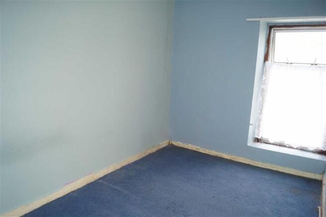 BEDROOM 1 (FRONT)