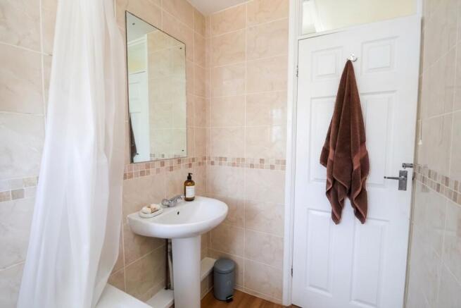 2 bed Flat for sale Image 9