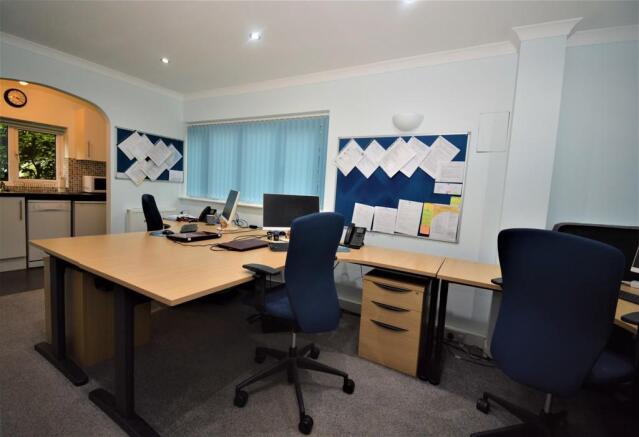 Annex office area / Lounge 