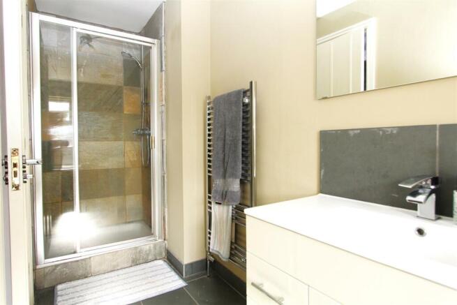 House Bath 2.JPG