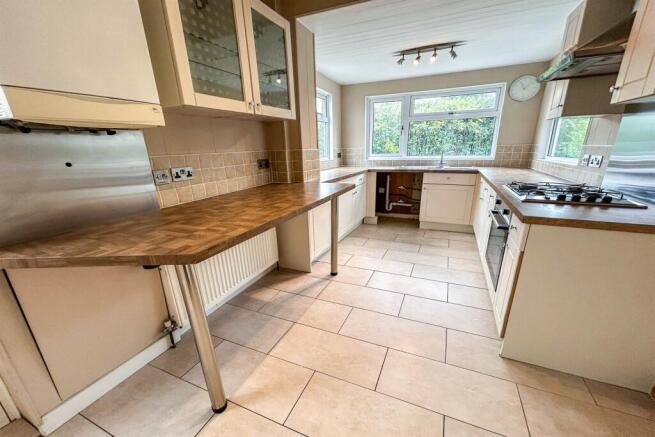 Kitchen/Breakfast Ro