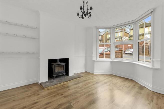 Hughenden Road, High Wycombe (no Chain) photo 3