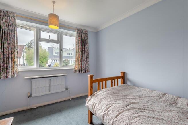 8591350-interior17.jpg