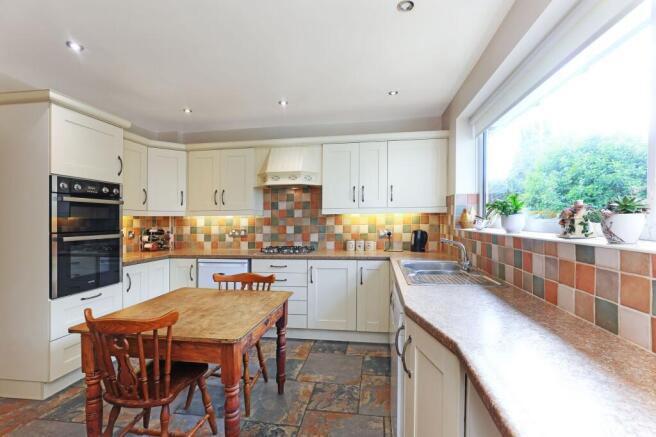 3 bed Detached Bungalow for sale Image 6