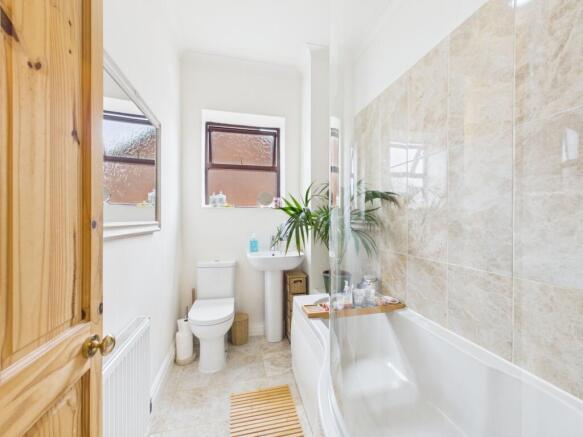 2 bed Semi-Detached for sale Image 11