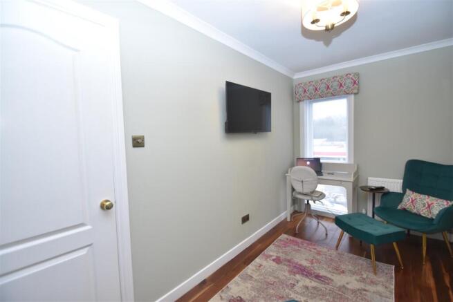Bedroom 3 (2).JPG