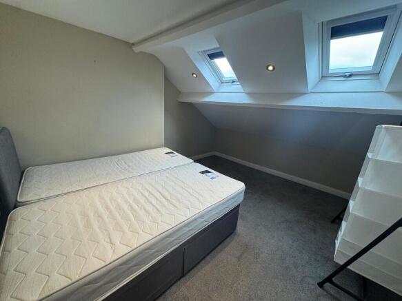 7 bed House Share to rent Image 10