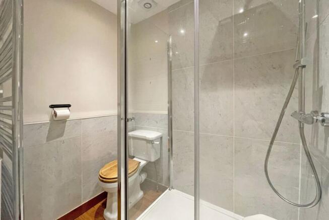 2 bed Apartment to rent Image 7