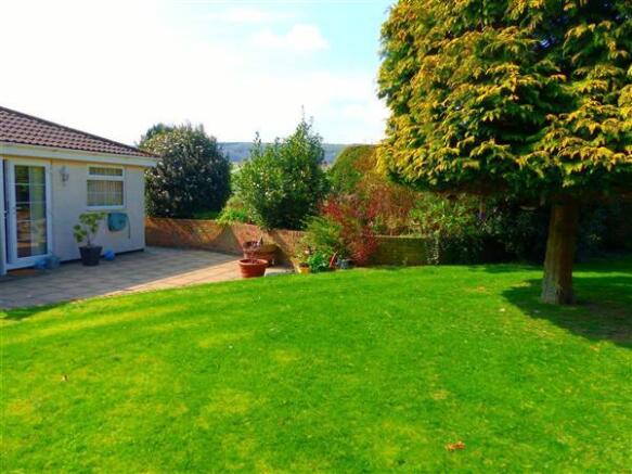 GARDENS VIEW 3