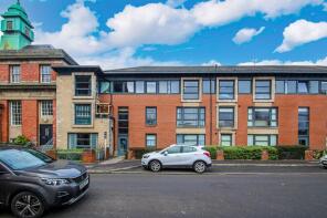 Flat 2/2, 136, Medwyn Street, Glasgow G14 9QL