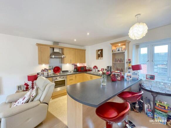 2 bed Apartment for sale Image 4