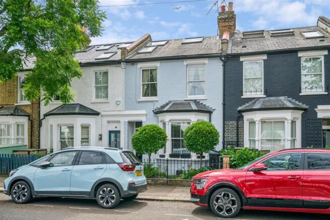 FOR SALE - Reckitt Road, W4