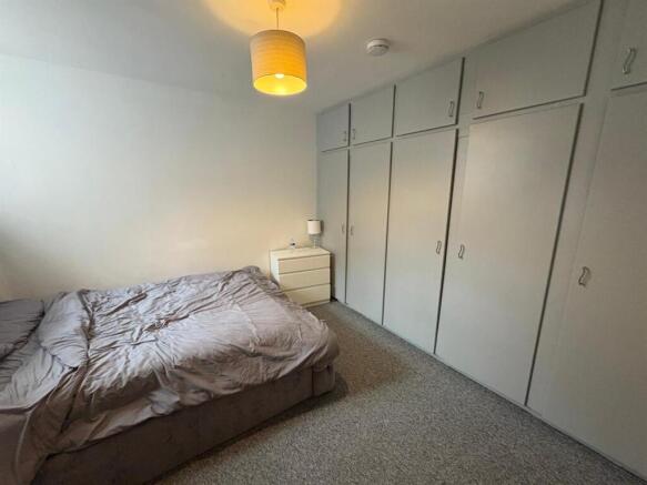 Sweetbriar Road, West End, Leicester photo 4