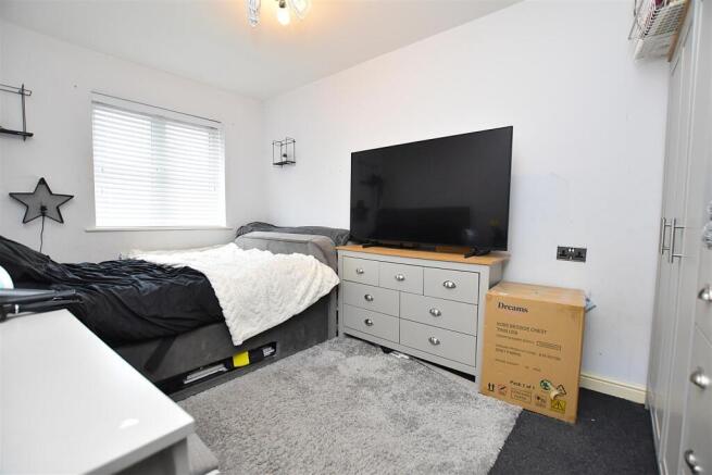 Newquay Drive, Abenbury Park, Wrexham photo 5
