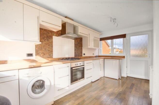 Kitchen 3.jpg