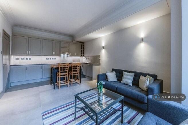 Kitchen/Reception