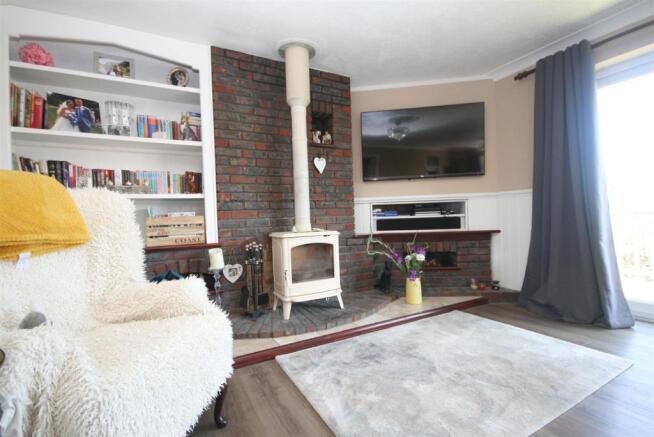 Log Burner.JPG