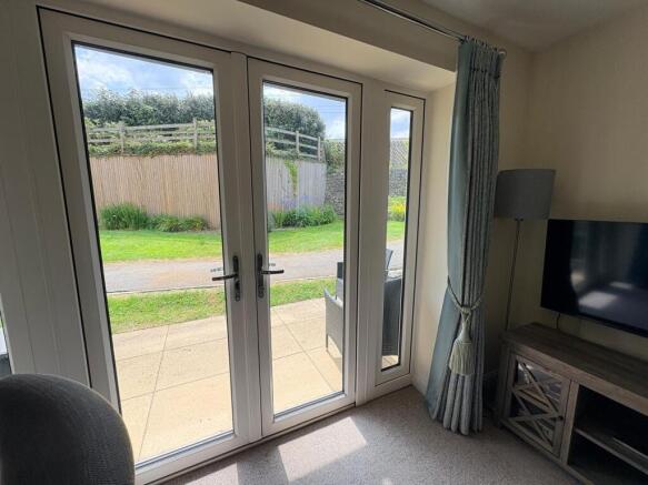 2 bed Flat to rent Image 7