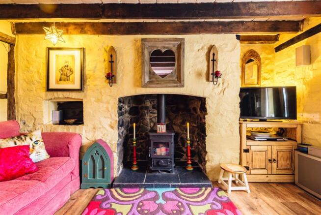Rock House, Llanddewi-9.jpg