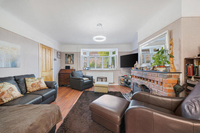 30 HOLLY GROVE-24.jpg