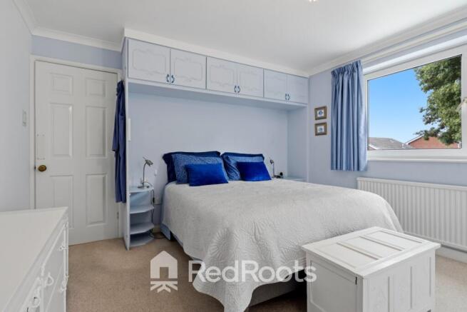 4 bed Detached for sale Image 12