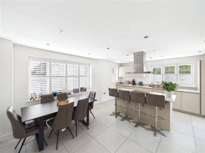 Ashford Place, Broomfield, Chelmsford, Essex, CM1