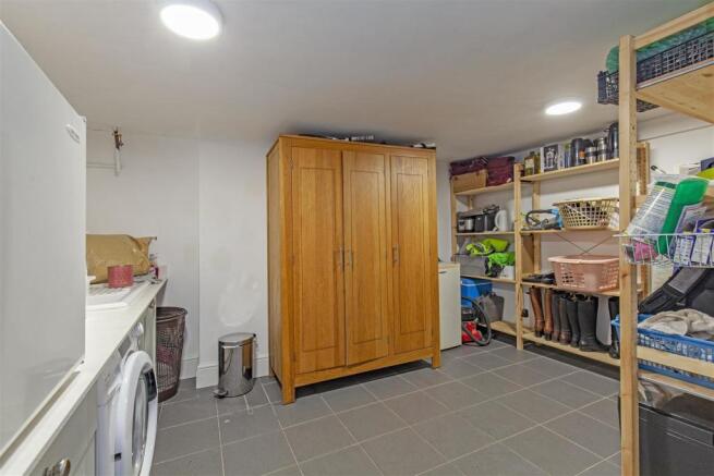 Utility Room-1.jpg