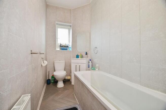 1 bed Flat for sale Image 8